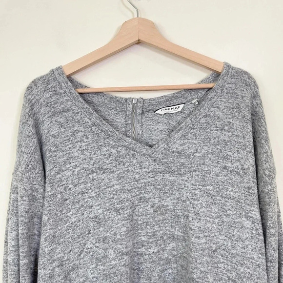 NAF NAF | V-NECK TOP - Picture 2 of 13